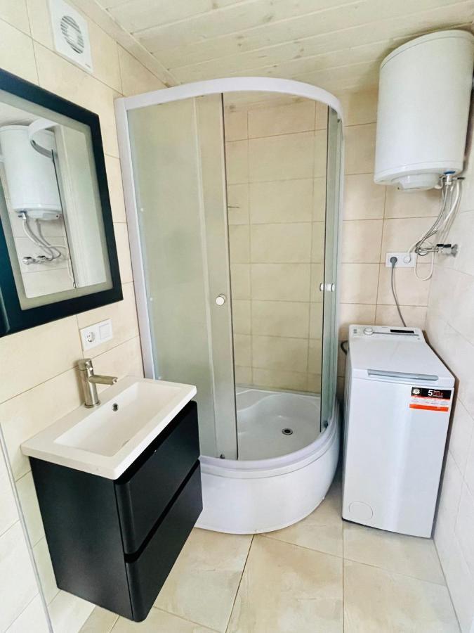 فيلا Tiny House Aan Het Water Op De Appelhof Wommels المظهر الخارجي الصورة