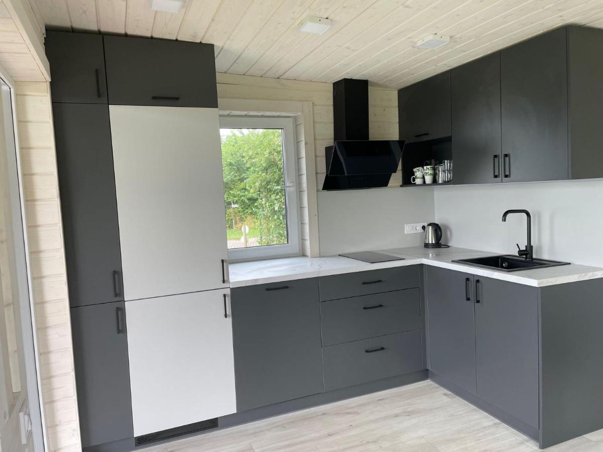 فيلا Tiny House Aan Het Water Op De Appelhof Wommels المظهر الخارجي الصورة