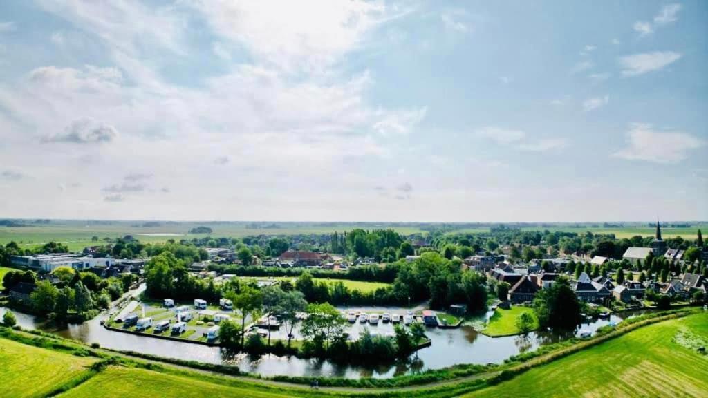 فيلا Tiny House Aan Het Water Op De Appelhof Wommels المظهر الخارجي الصورة
