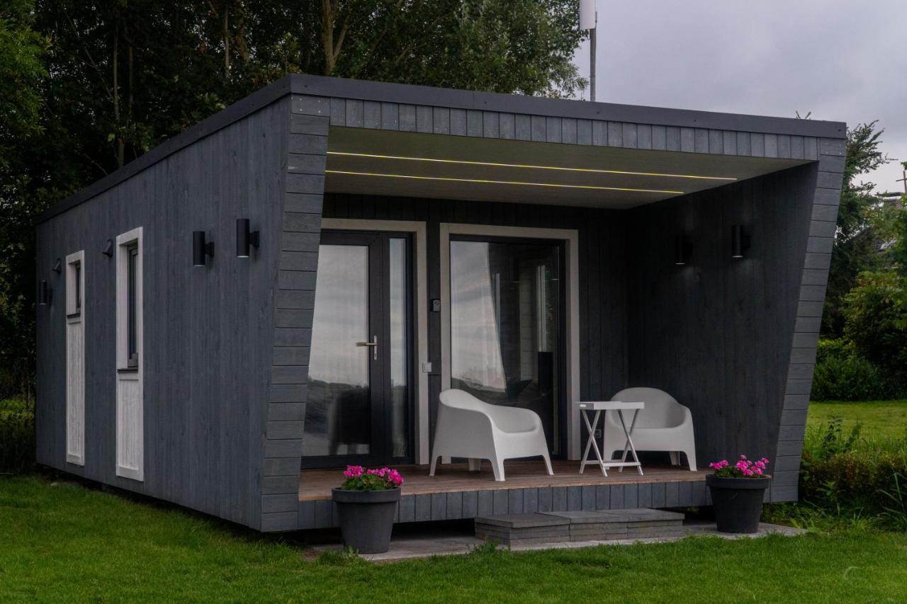 فيلا Tiny House Aan Het Water Op De Appelhof Wommels المظهر الخارجي الصورة