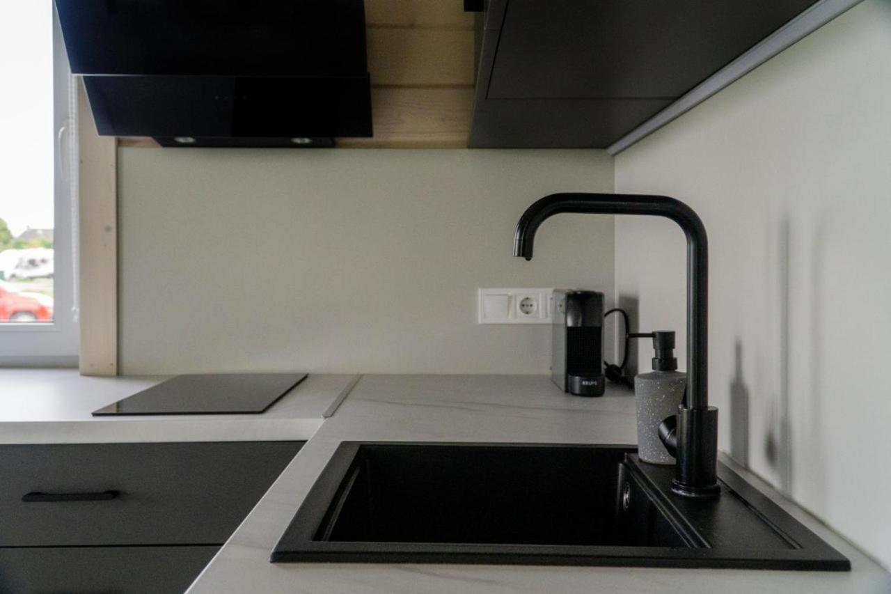فيلا Tiny House Aan Het Water Op De Appelhof Wommels المظهر الخارجي الصورة